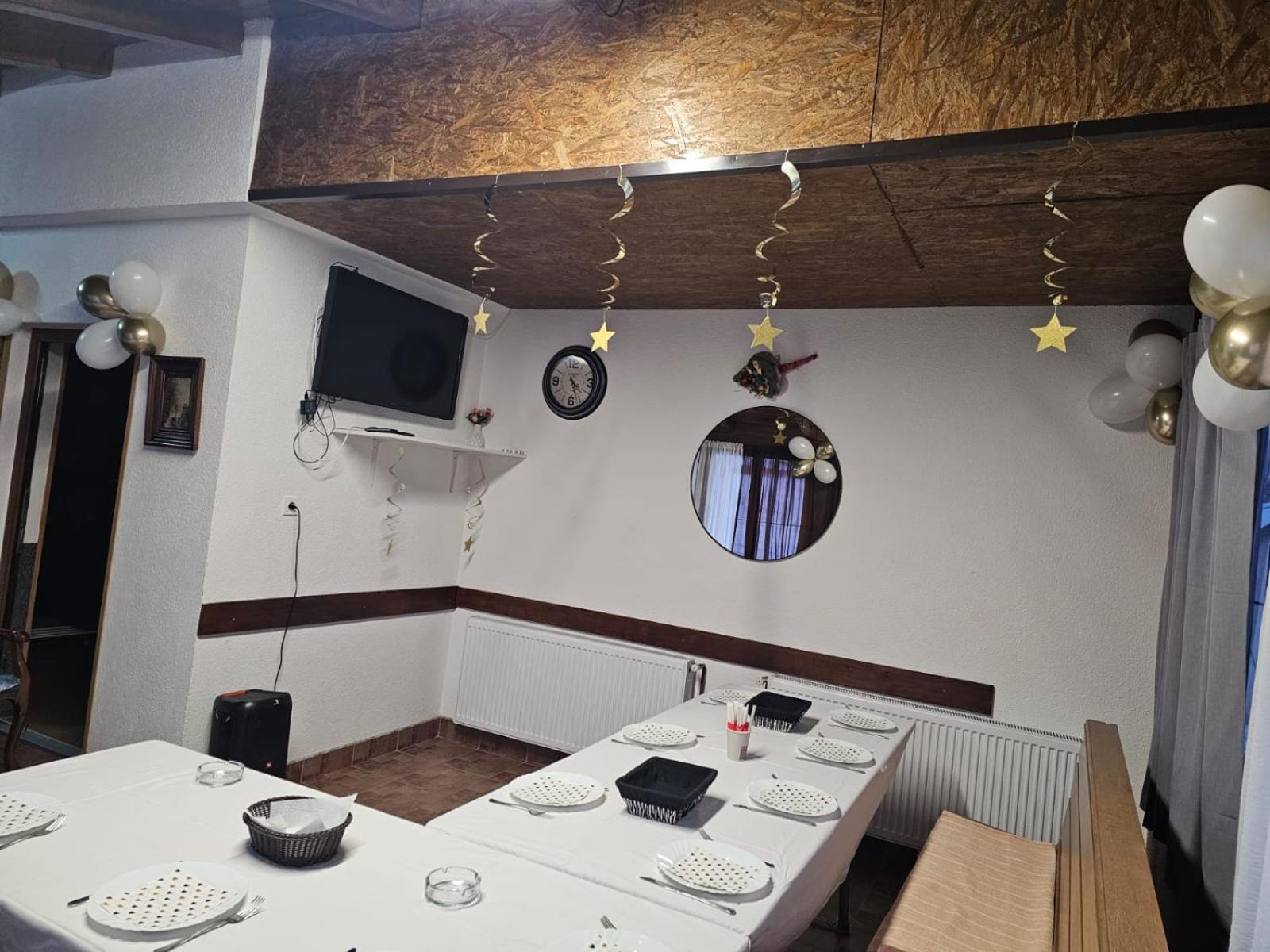 Apartments Marija Vrelo Koreničko Екстериор снимка