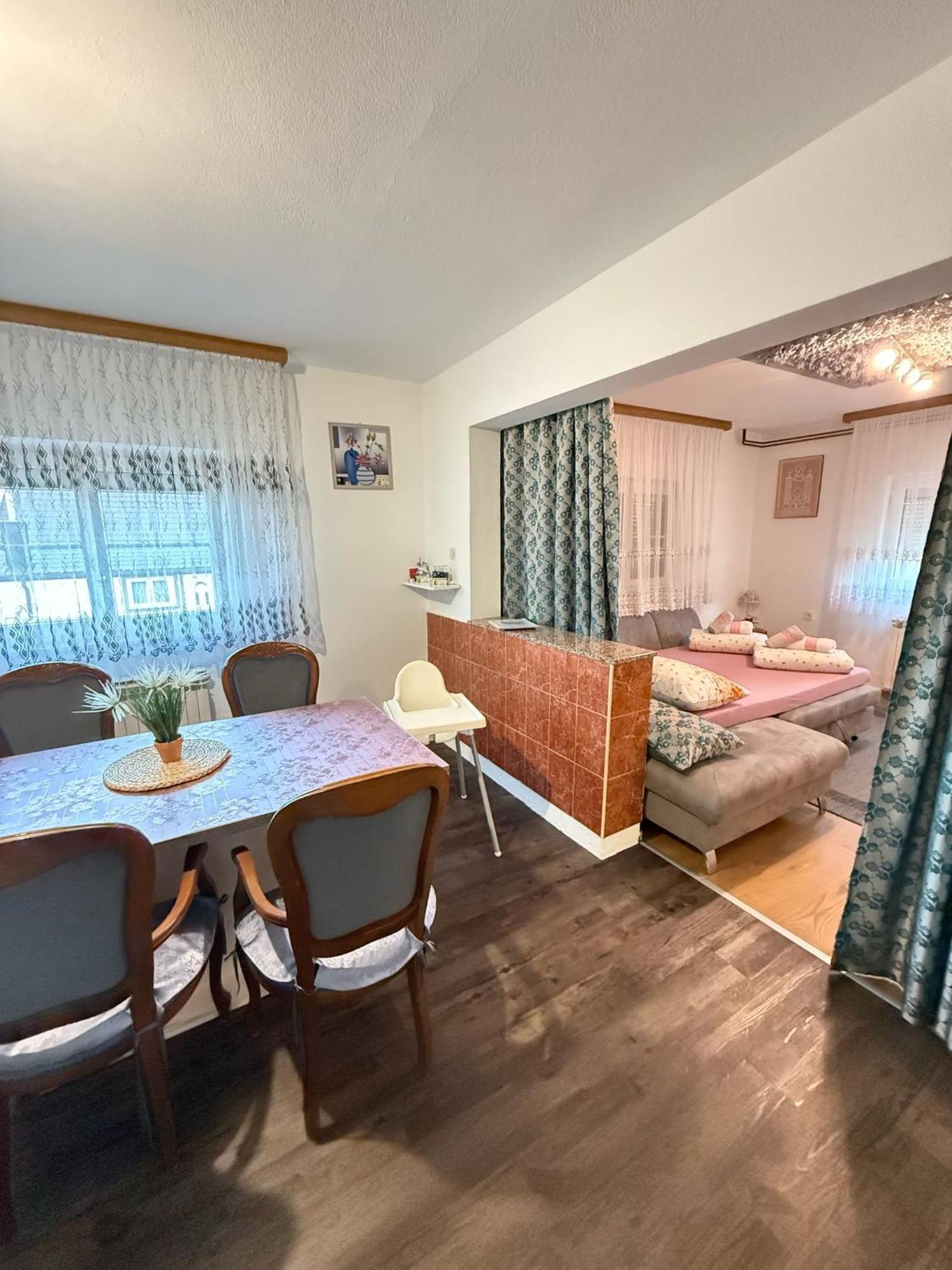 Apartments Marija Vrelo Koreničko Екстериор снимка