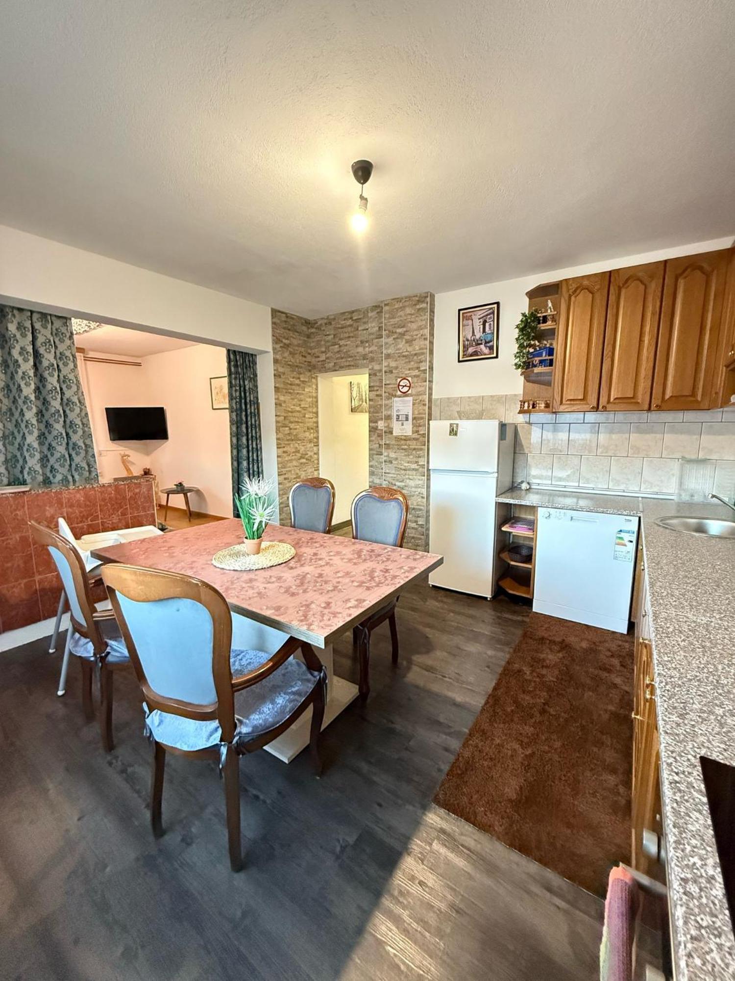 Apartments Marija Vrelo Koreničko Екстериор снимка