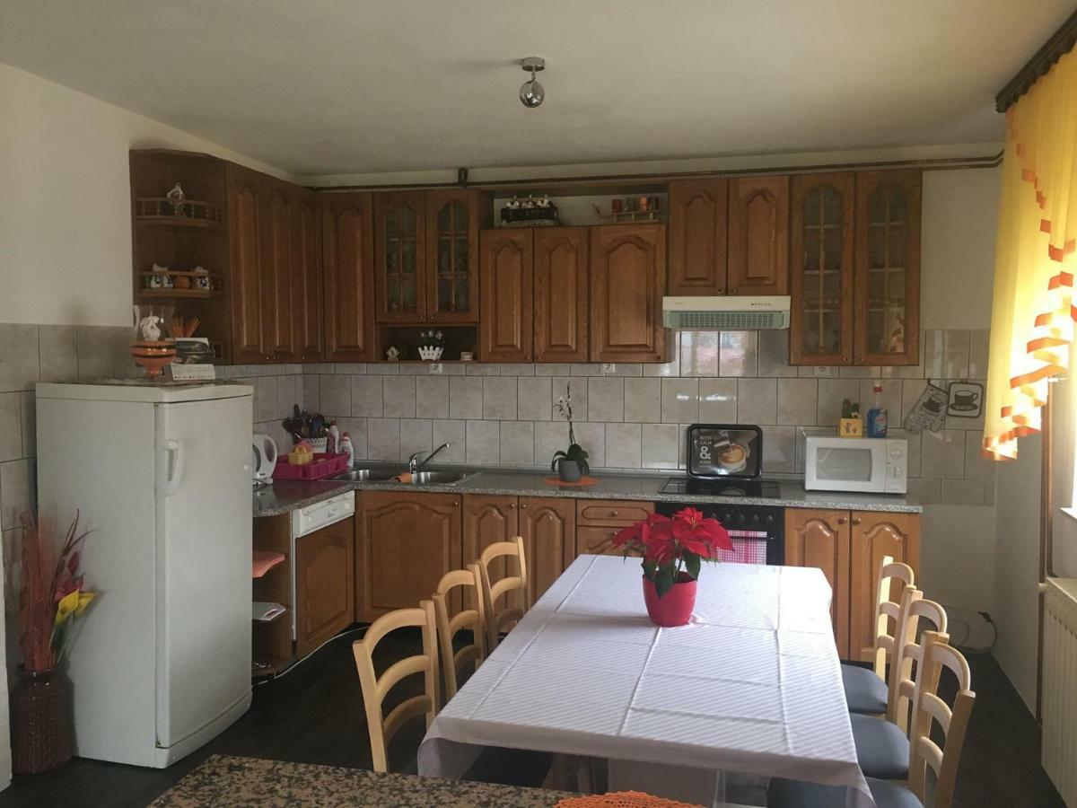 Apartments Marija Vrelo Koreničko Екстериор снимка